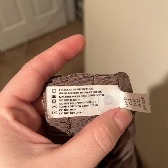 Athleisure Shorts with Skirt Detailing - Picture 6 of 6